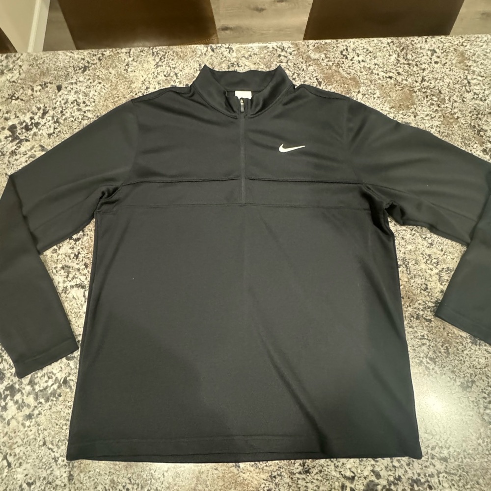NWOT Men’s Nike quarter zip